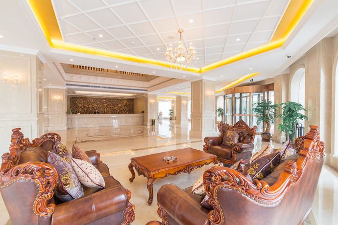 Imagen de los interiores del Hotel Royal International Disneyland and Wild Animal Park Branch. Foto 18