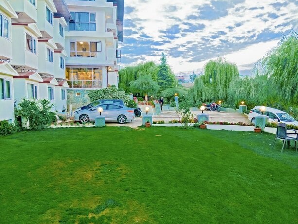Imagen general del Hotel Royal Jardin Whistling Pines Resort. Foto 11