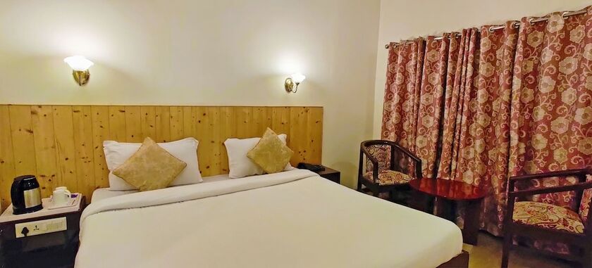 Imagen de la habitación del Hotel Royal Jardin Whistling Pines Resort. Foto 14