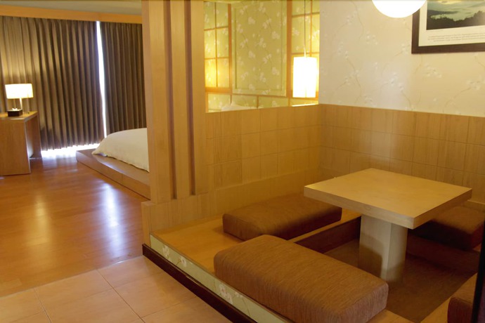 Imagen de la habitación del Hotel Royal Jelita. Foto 6