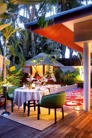 Imagen del bar/restaurante del Hotel Royal Kamuela Villas and Suites At Monkey Forest, Ubud - For Adults Only. Foto 3