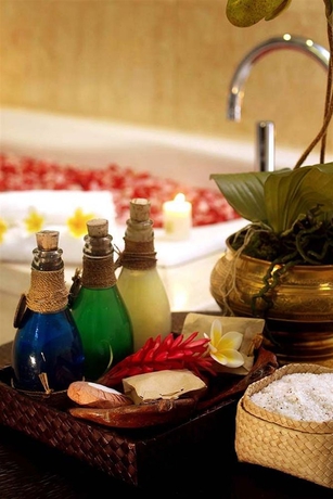 Imagen de la piscina del Hotel Royal Kamuela Villas and Suites At Monkey Forest, Ubud - For Adults Only. Foto 15