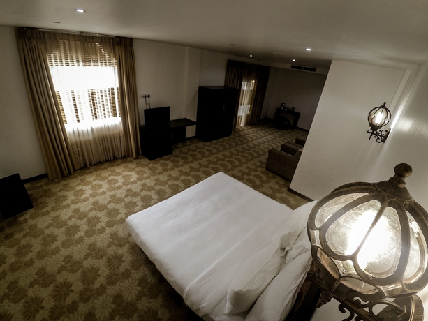 Imagen de la habitación del Hotel Royal Kandyan. Foto 13