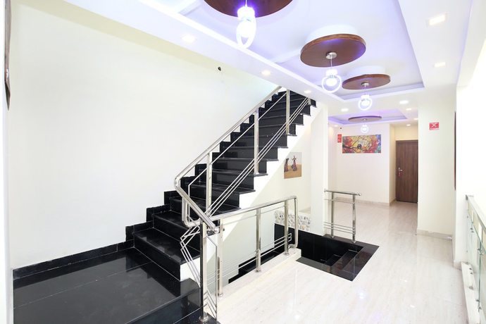 Imagen de los interiores del Hotel Royal, Kharar. Foto 5