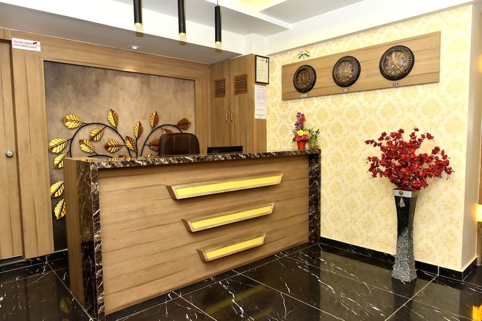 Imagen de los interiores del Hotel Royal King by Sky Stays. Foto 14