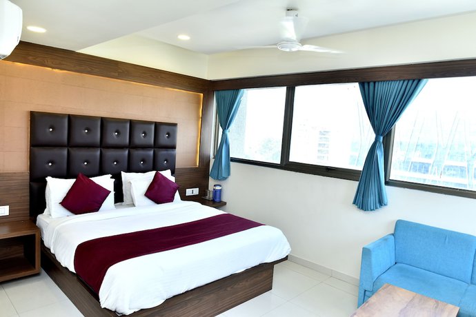 Imagen de la habitación del Hotel Royal King by Sky Stays. Foto 5