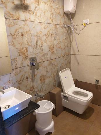 Imagen de la habitación del Hotel Royal King by Sky Stays. Foto 7