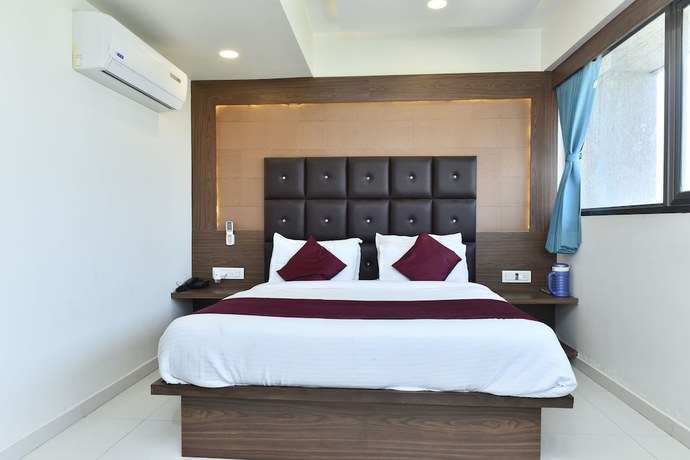 Imagen de la habitación del Hotel Royal King by Sky Stays. Foto 9