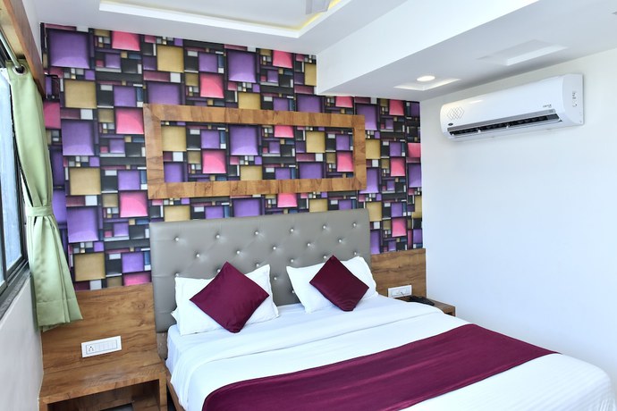 Imagen de la habitación del Hotel Royal King by Sky Stays. Foto 13