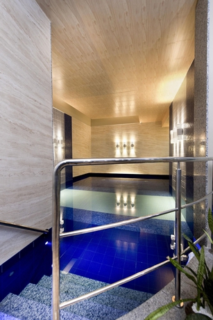 Imagen de la piscina del Hotel Royal Kingdom Maca&eacute;. Foto 12