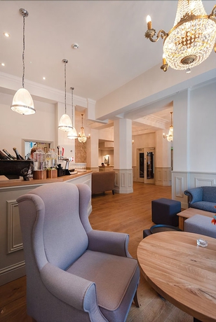 Imagen de los interiores del Hotel Royal Kings Arms. Foto 18