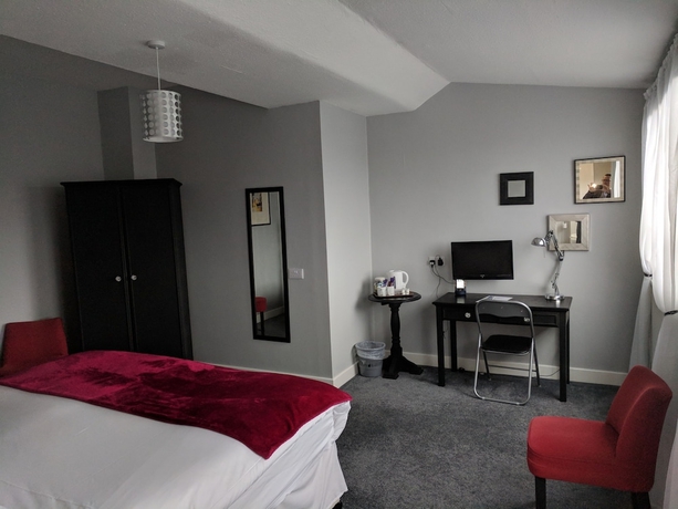 Imagen de la habitación del Hotel Royal Kings Arms. Foto 13