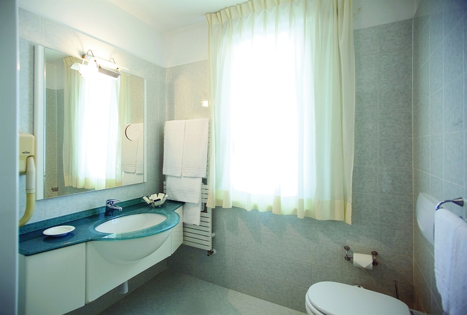 Imagen de la habitación del Hotel Royal, Lido Di Fermo. Foto 2