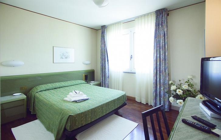 Imagen de la habitación del Hotel Royal, Lido Di Fermo. Foto 3