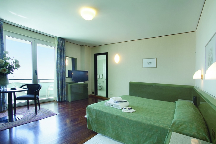 Imagen de la habitación del Hotel Royal, Lido Di Fermo. Foto 6