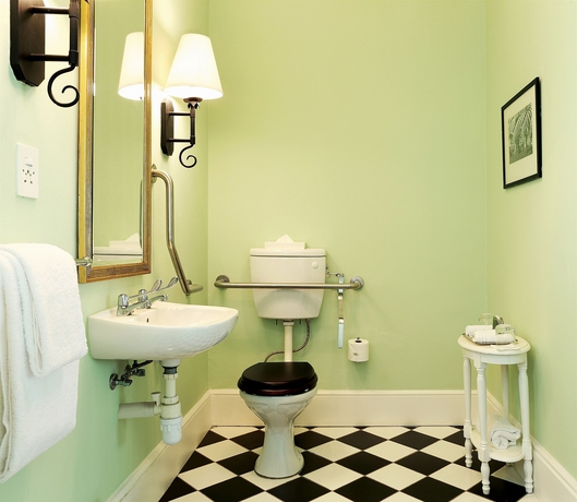 Imagen de la habitación del Hotel Royal Livingstone Victoria Falls Zambia By Anantara. Foto 5