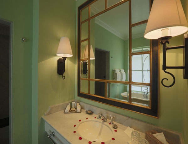 Imagen de la habitación del Hotel Royal Livingstone Victoria Falls Zambia By Anantara. Foto 10