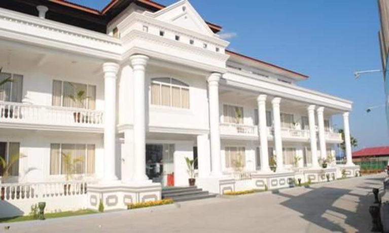 Imagen de los exteriores del Hotel Royal Lotus. Foto 18