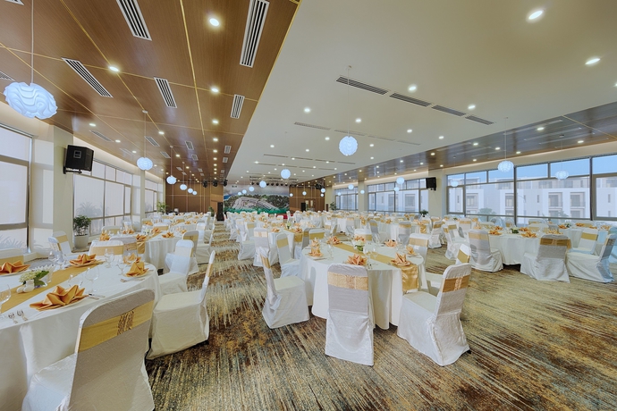 Imagen de los interiores del Hotel Royal Lotus Halong Resort And Villas. Foto 14