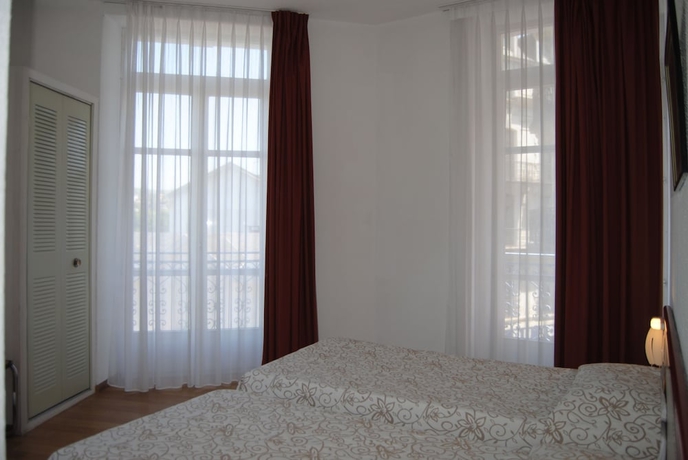 Imagen de la habitación del Hotel Royal, Lourdes. Foto 9