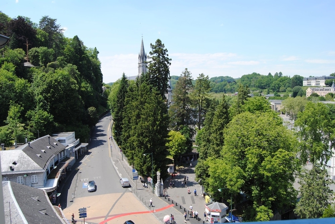 Imagen de la habitación del Hotel Royal, Lourdes. Foto 15