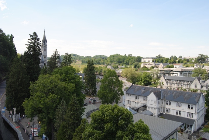 Imagen de la habitación del Hotel Royal, Lourdes. Foto 16