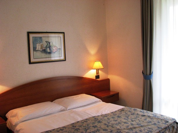 Imagen de la habitación del Hotel Royal, Loveno. Foto 14