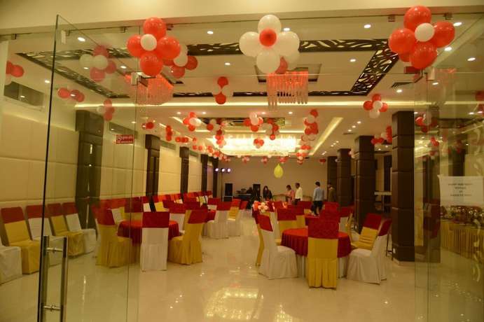 Imagen del bar/restaurante del Hotel Royal MJS Pinjore. Foto 4