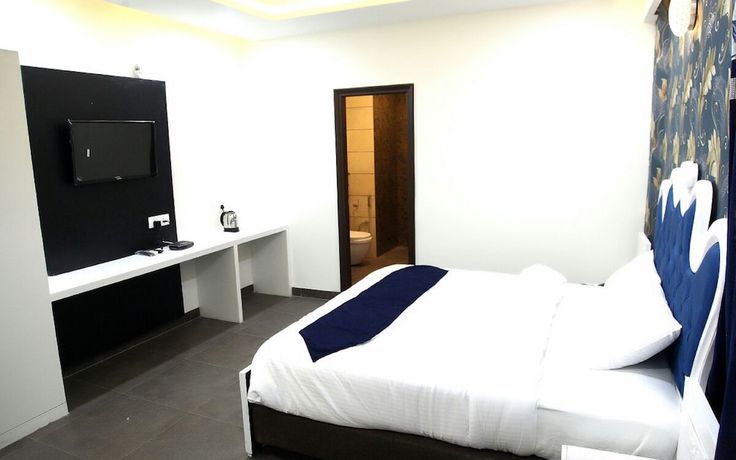 Imagen de la habitación del Hotel Royal MJS Pinjore. Foto 15
