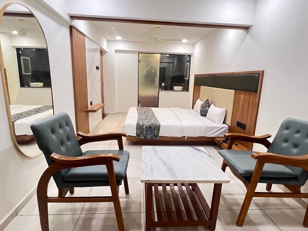 Imagen de la habitación del Hotel Royal Manor-Rajkot. Foto 6