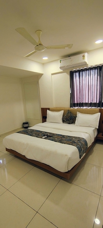 Imagen de la habitación del Hotel Royal Manor-Rajkot. Foto 7