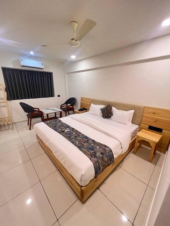 Imagen de la habitación del Hotel Royal Manor-Rajkot. Foto 9