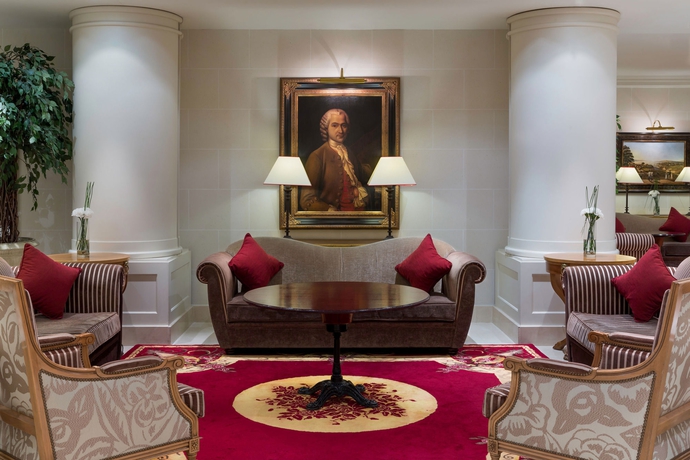 Imagen de los interiores del Hotel Royal Manotel. Foto 14