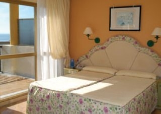 Imagen de la habitación del Hotel Royal Marbella Playa. Foto 4
