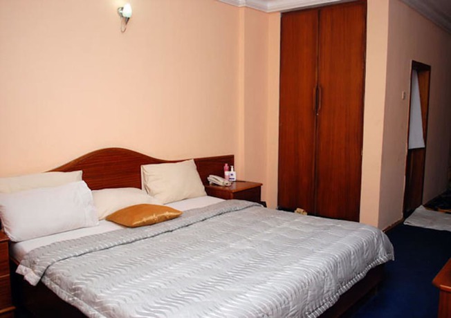 Imagen de la habitación del Hotel Royal Marble. Foto 12