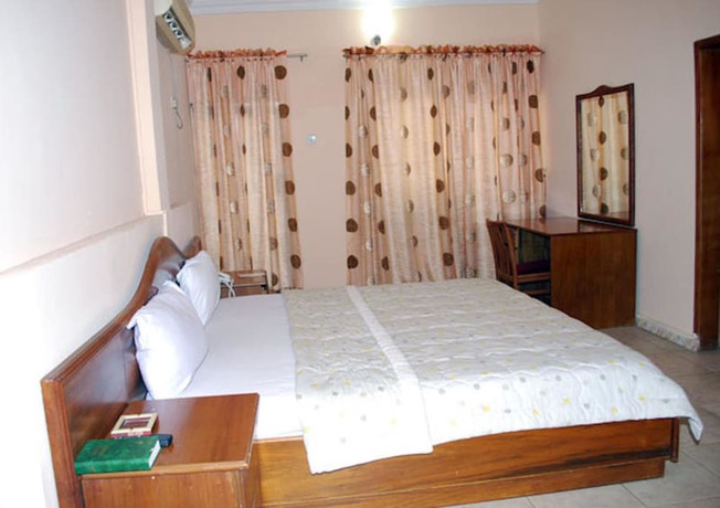 Imagen de la habitación del Hotel Royal Marble. Foto 13