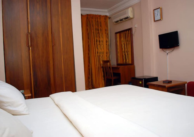 Imagen de la habitación del Hotel Royal Marble. Foto 16