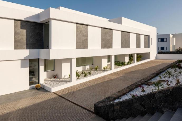 Imagen de los exteriores del Hotel Royal Marina Suites Boutique. Foto 14