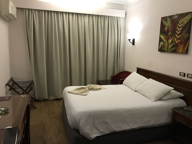 Imagen de la habitación del Hotel Royal Marshal. Foto 5