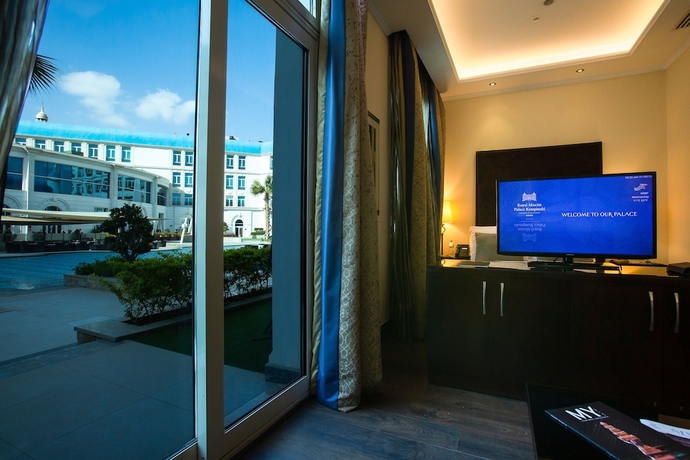 Imagen de la habitación del Hotel Royal Maxim Palace Kempinski Cairo. Foto 11