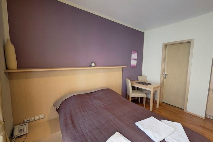 Imagen de la habitación del Hotel Royal Mediterran. Foto 9