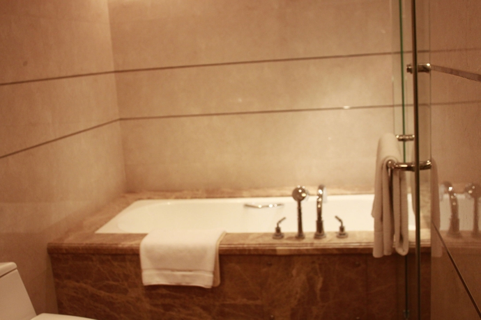 Imagen de la habitación del Hotel Royal Mediterranean. Foto 11