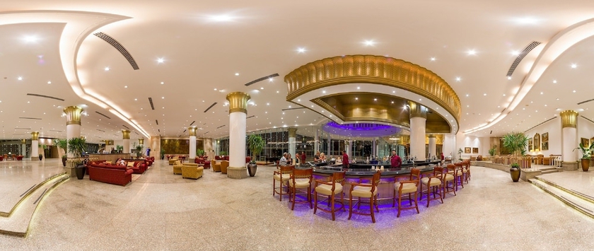 Imagen del bar/restaurante del Hotel Royal Monte Carlo Sharm El Sheikh - Adults Only. Foto 2