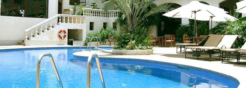 Imagen de la piscina del Hotel Royal Monterio. Foto 9