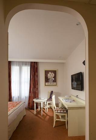 Imagen de la habitación del Hotel Royal, Montpellier. Foto 6