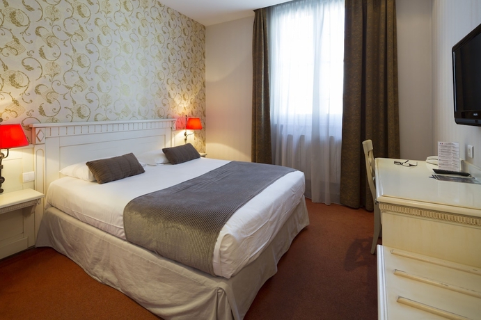 Imagen de la habitación del Hotel Royal, Montpellier. Foto 11