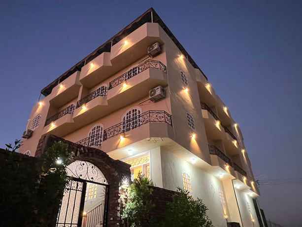 Imagen general del Hotel Royal Mountain, New Al Qarnh City. Foto 2