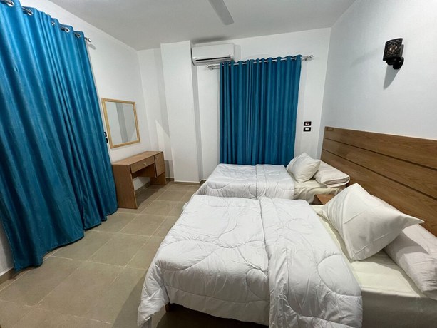 Imagen de la habitación del Hotel Royal Mountain, New Al Qarnh City. Foto 7