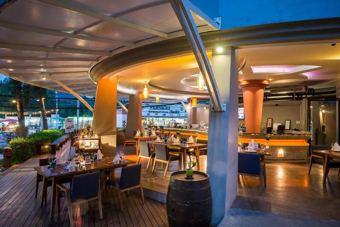 Imagen del bar/restaurante del Hotel Royal Muang Samui Villas. Foto 6