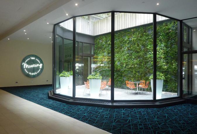 Imagen de los interiores del Hotel Royal National. Foto 24